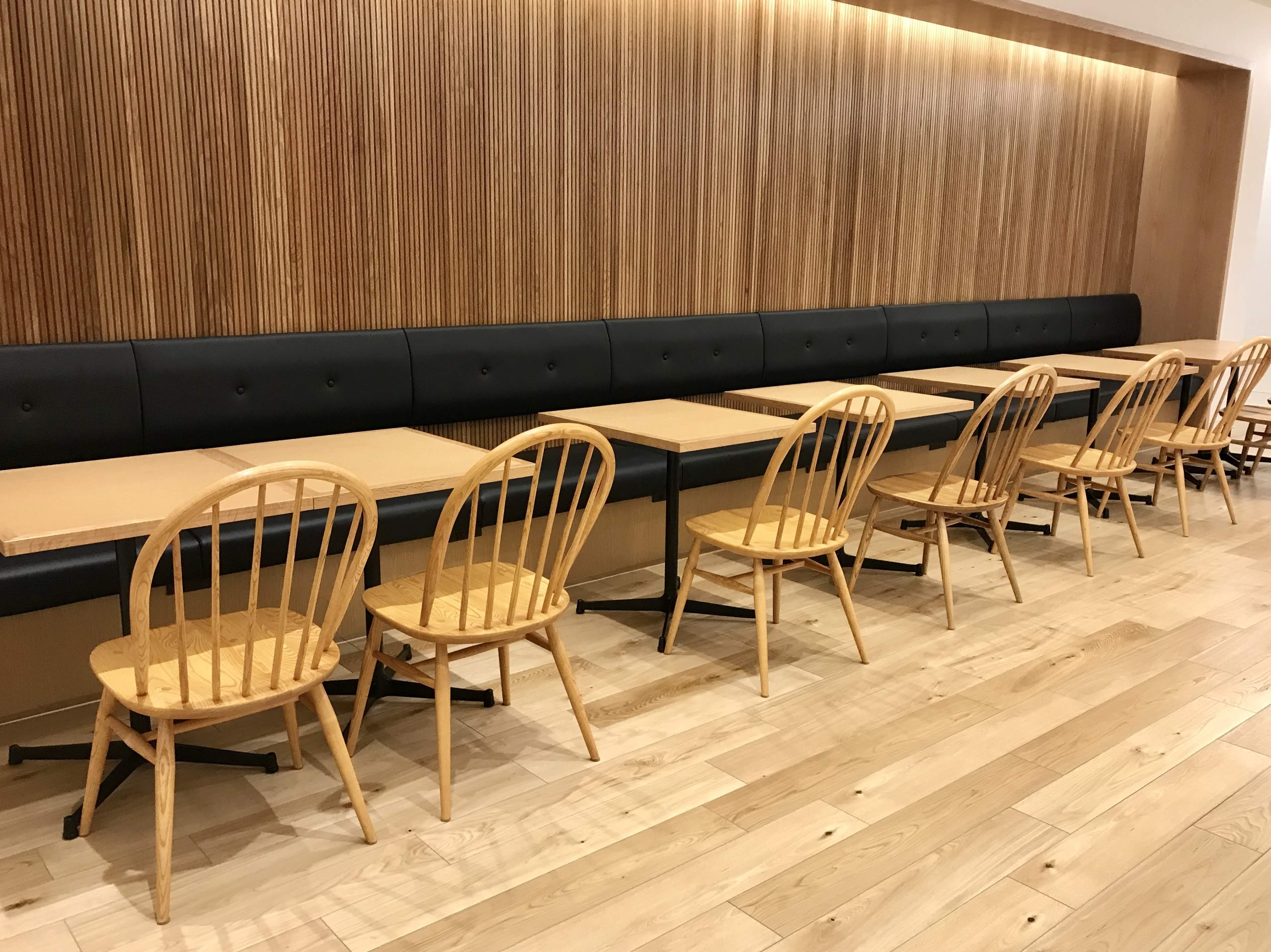 アーコール/ercol 納品事例 カフェ＆レストラン ウィングチェア 