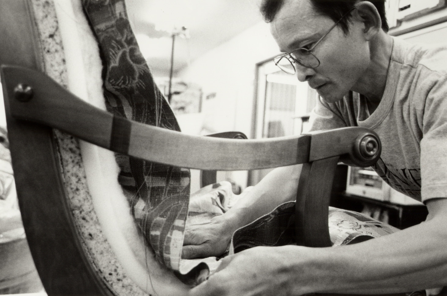 洋家具発祥の地：横浜（株）ダニエルで横浜クラシック家具の熟練職人の伝統技に触れる 「横浜工房編」 - ダニエルブログ