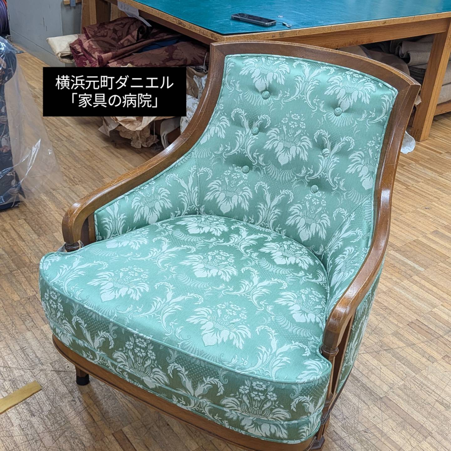 傷んだドレクセルソファが蘇る！家具の病院の修理技術と英国ハーディー